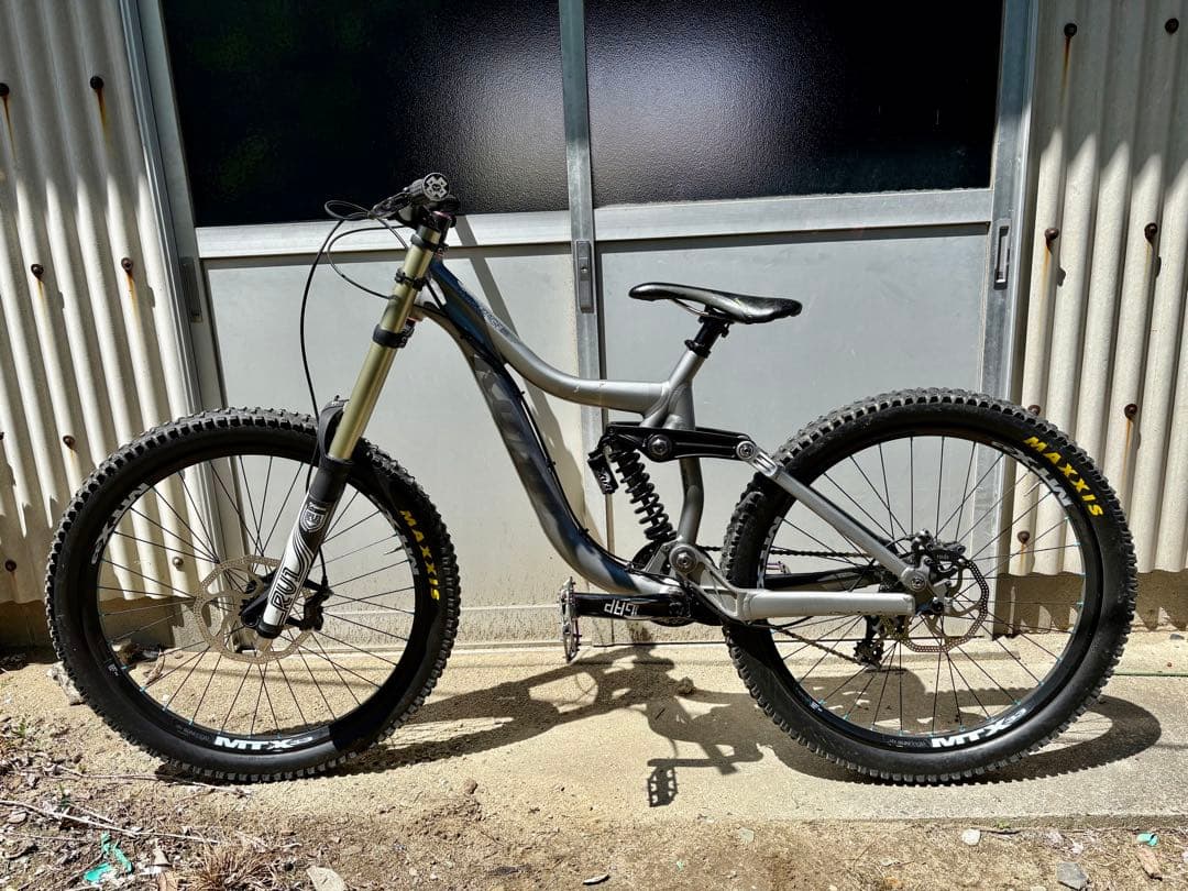 KONA ENTOURAGE フルサスペンション MTB 26インチ