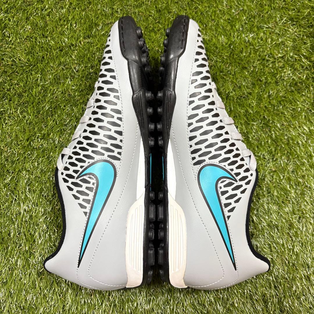 シューズ NIKE Magista Ola TF 27cm