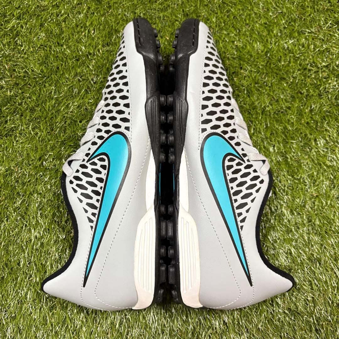 シューズ NIKE Magista Ola TF 27cm