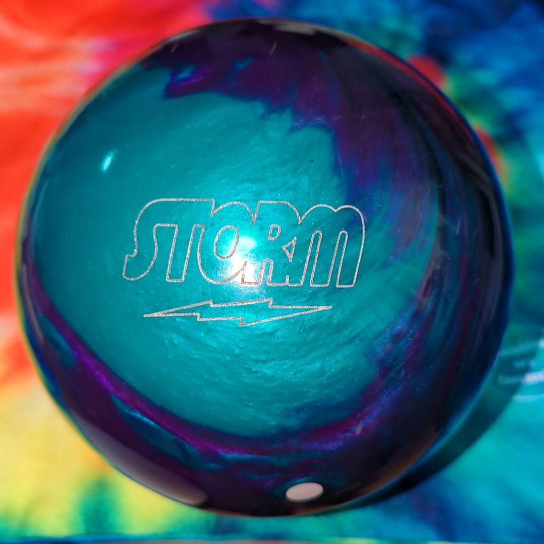 アストロフィジックス STORM　15P軽め　ボウリングボール
