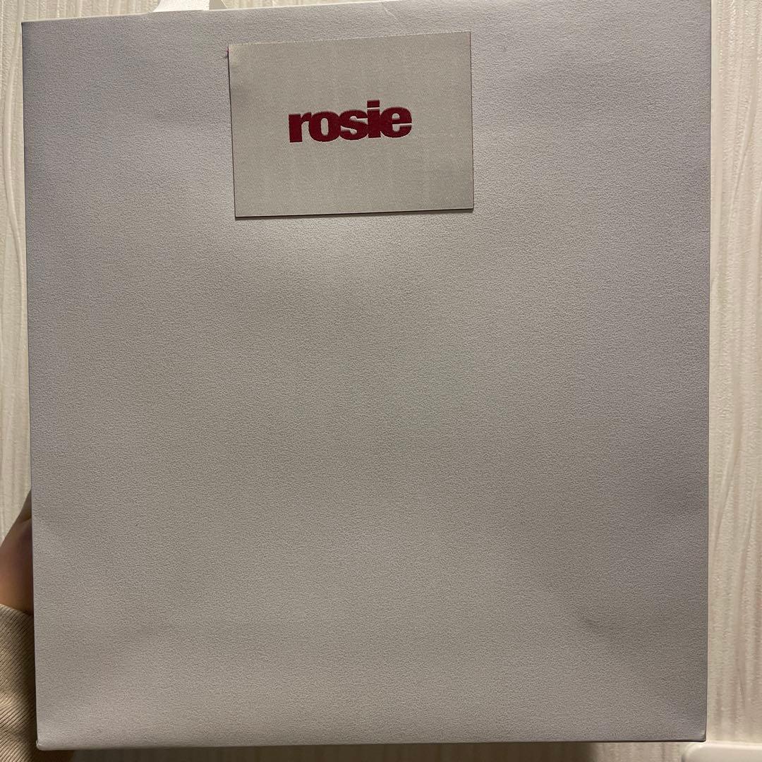 rosie グラフィックTシャツ 黒