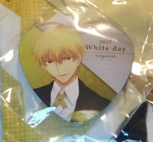 Fate UBW ギルガメッシュ 缶バッジ+クッションカバー