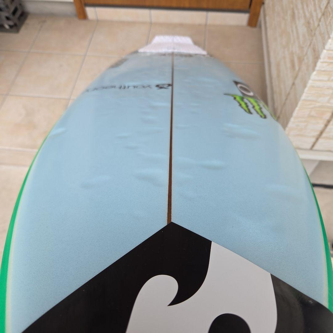 グリフィン本人使用28Llost surfboards mayhem