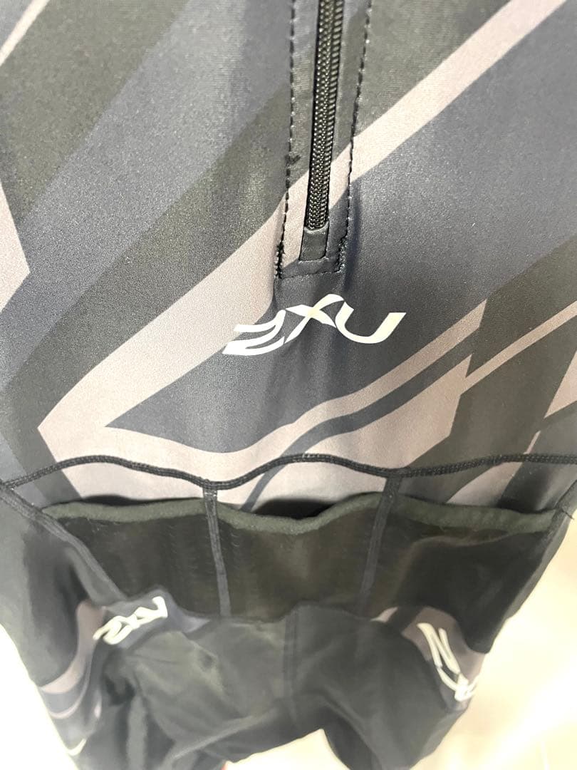 2XU（ツータイムズユー） パフォーム カスタム トライスーツ M