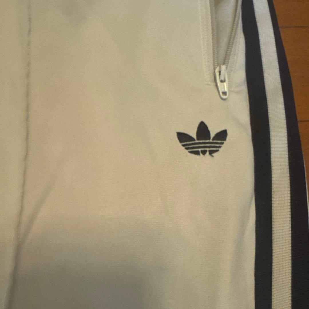 adidas アイボリー ストライプ トラックパンツ M