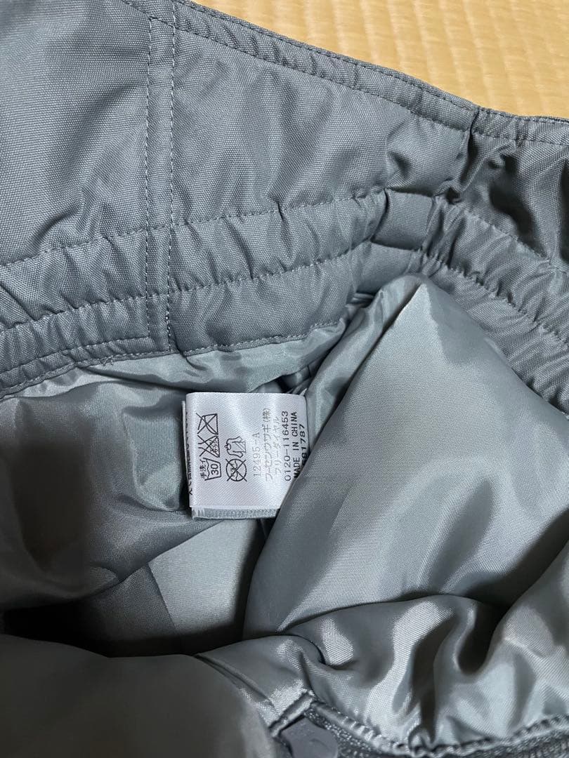 新品　NIKE　キッズ スキーウェア スノーボード 110　雪遊び　そり遊び