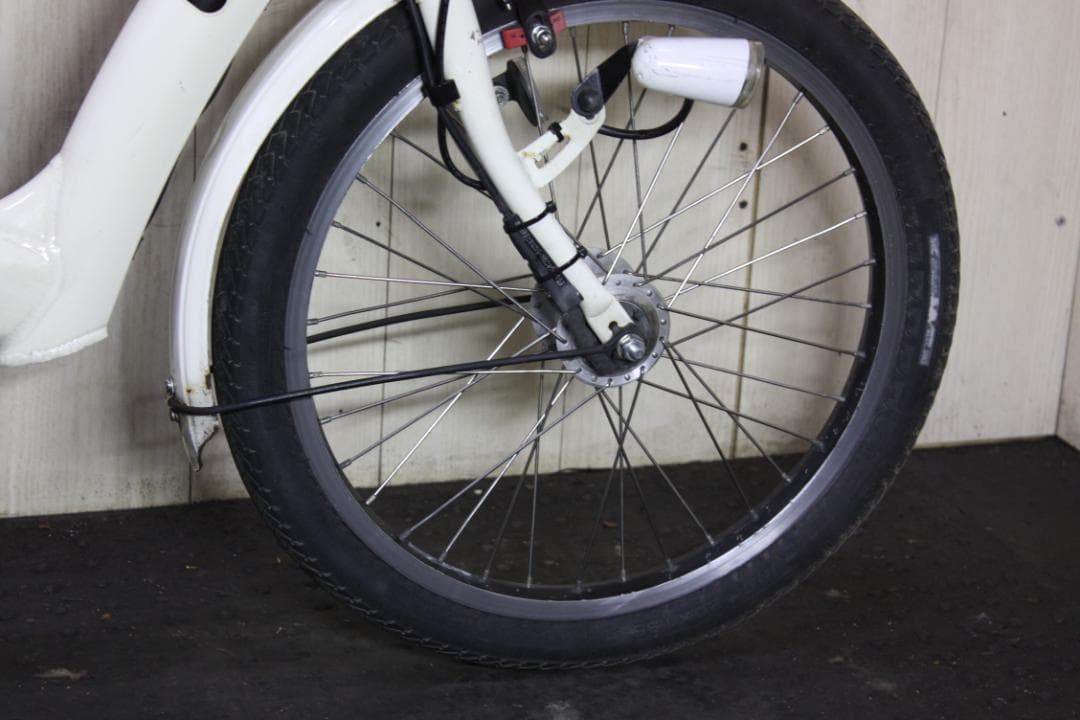 ブリヂストンbikke POLAR e BP0D37 20型 8.9AH3段 白