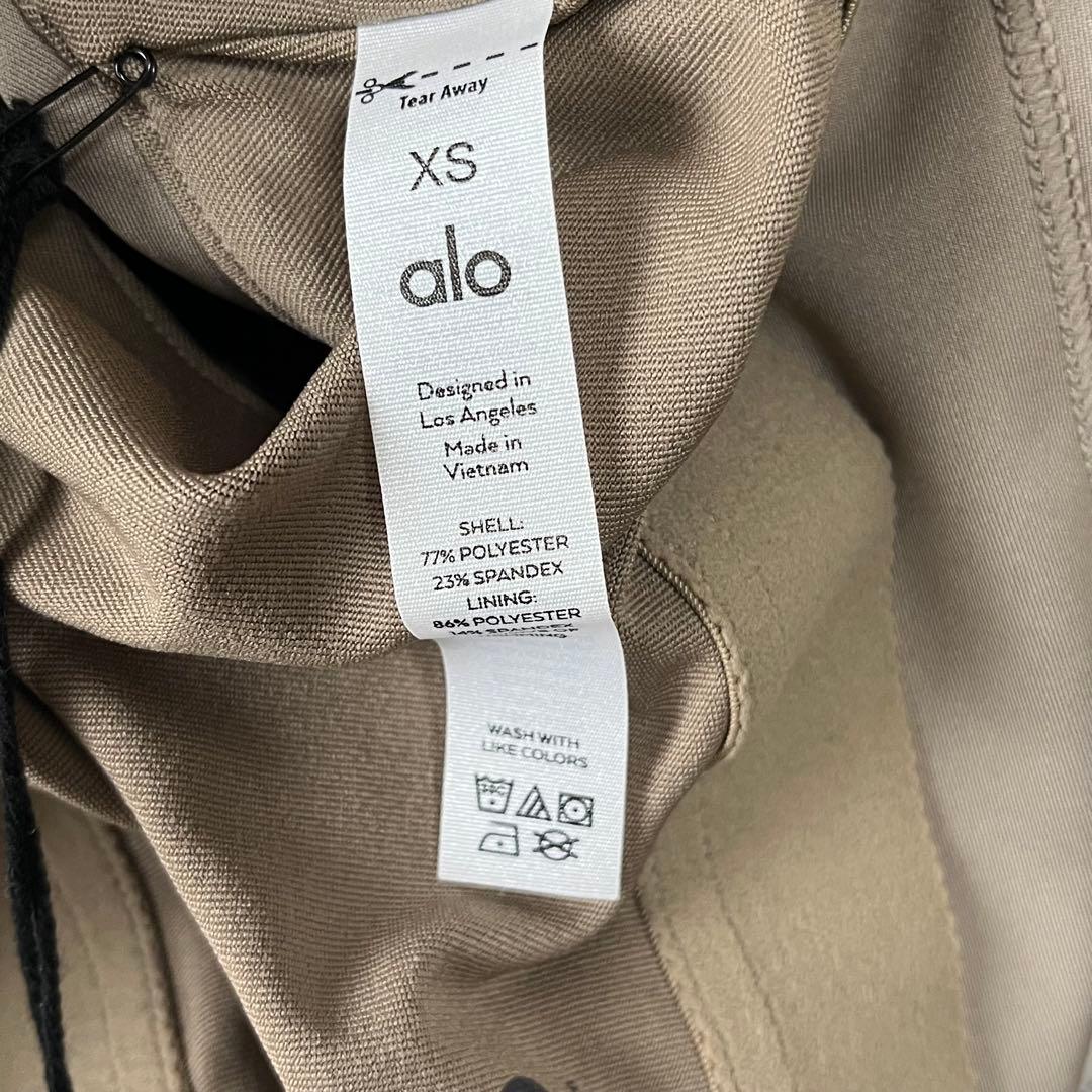 【新品】Alo Yoga アロヨガ　alo エアリフトヒューズブラタンク