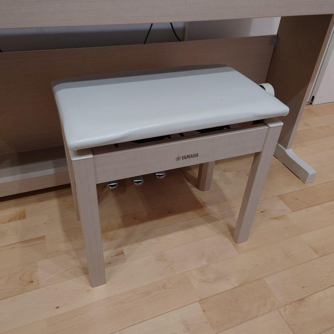 YAMAHA ARIUS YDP-164 椅子