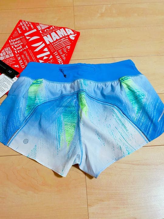 【lululemon】スプリットショーツ サイズ:4