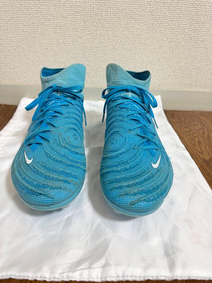 ファントムルナ2 エリートAG 29cm ナイキサッカースパイク