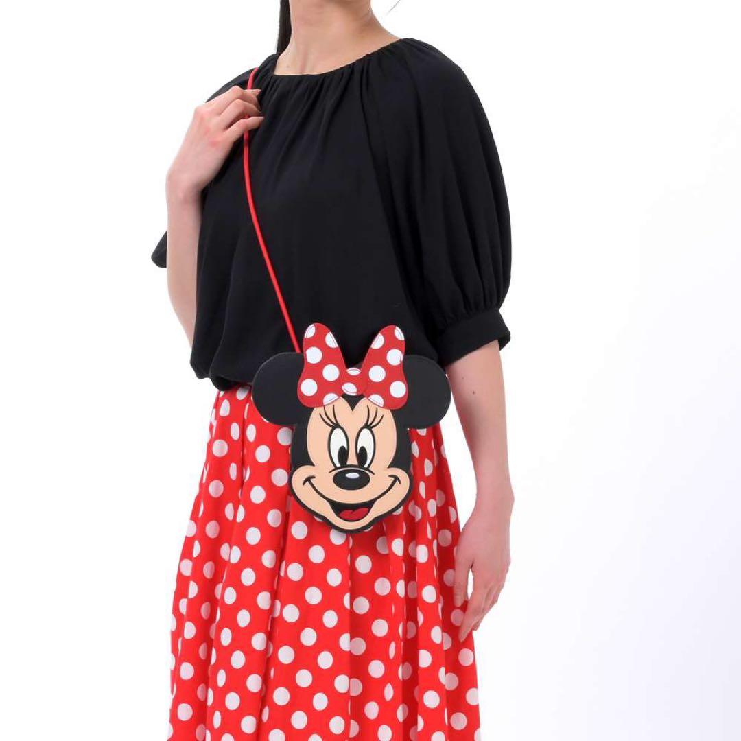 ディズニーストア　ミニー　フェイスポシェット