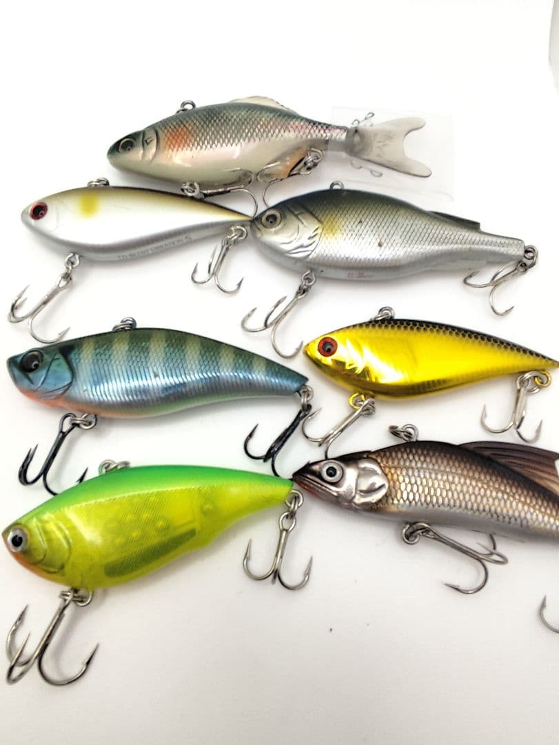 バス釣り 引退 まとめ売り ルアー スピナーベイト など 28点 大量