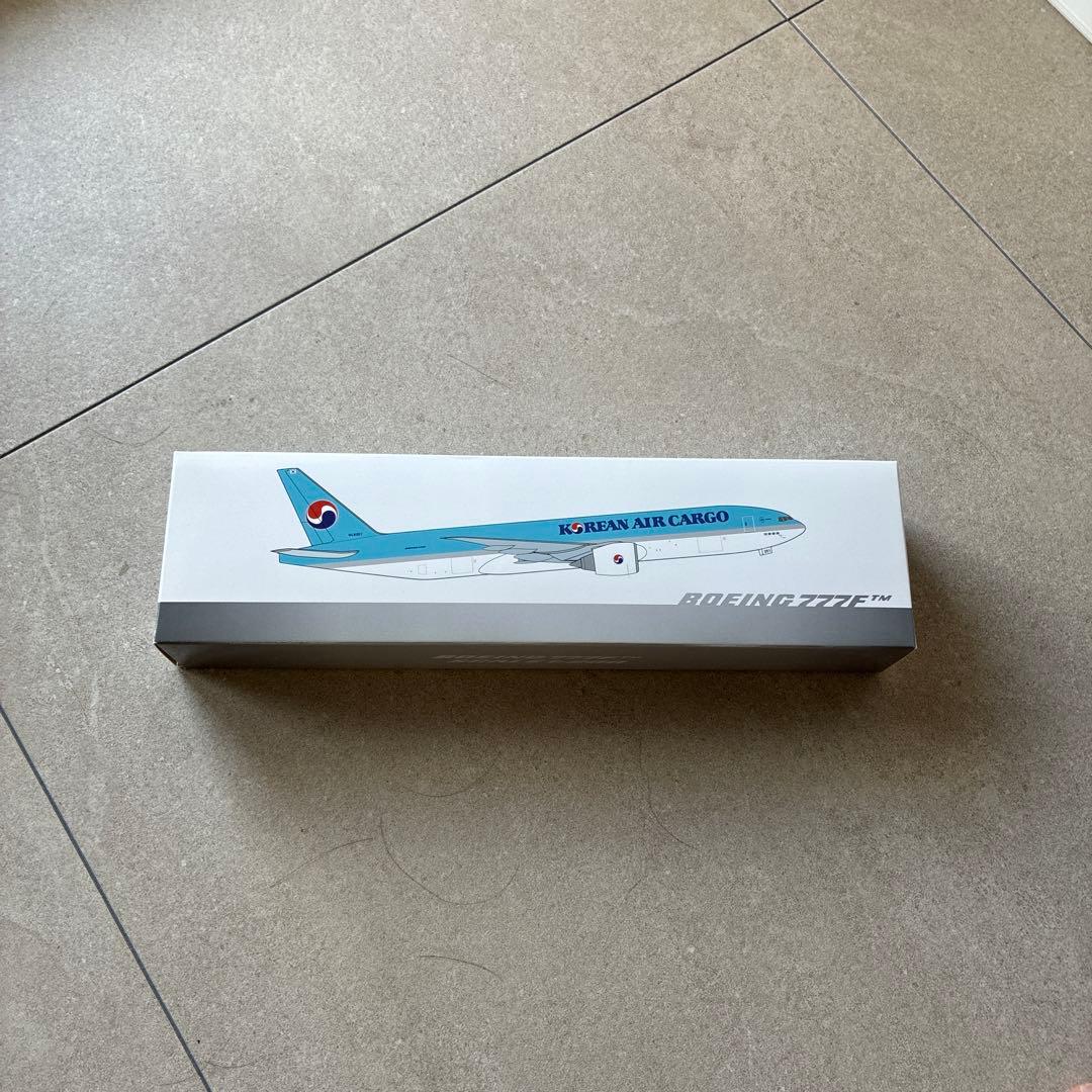 Korean Air Boeing 777F スケール1:200 新品　模型