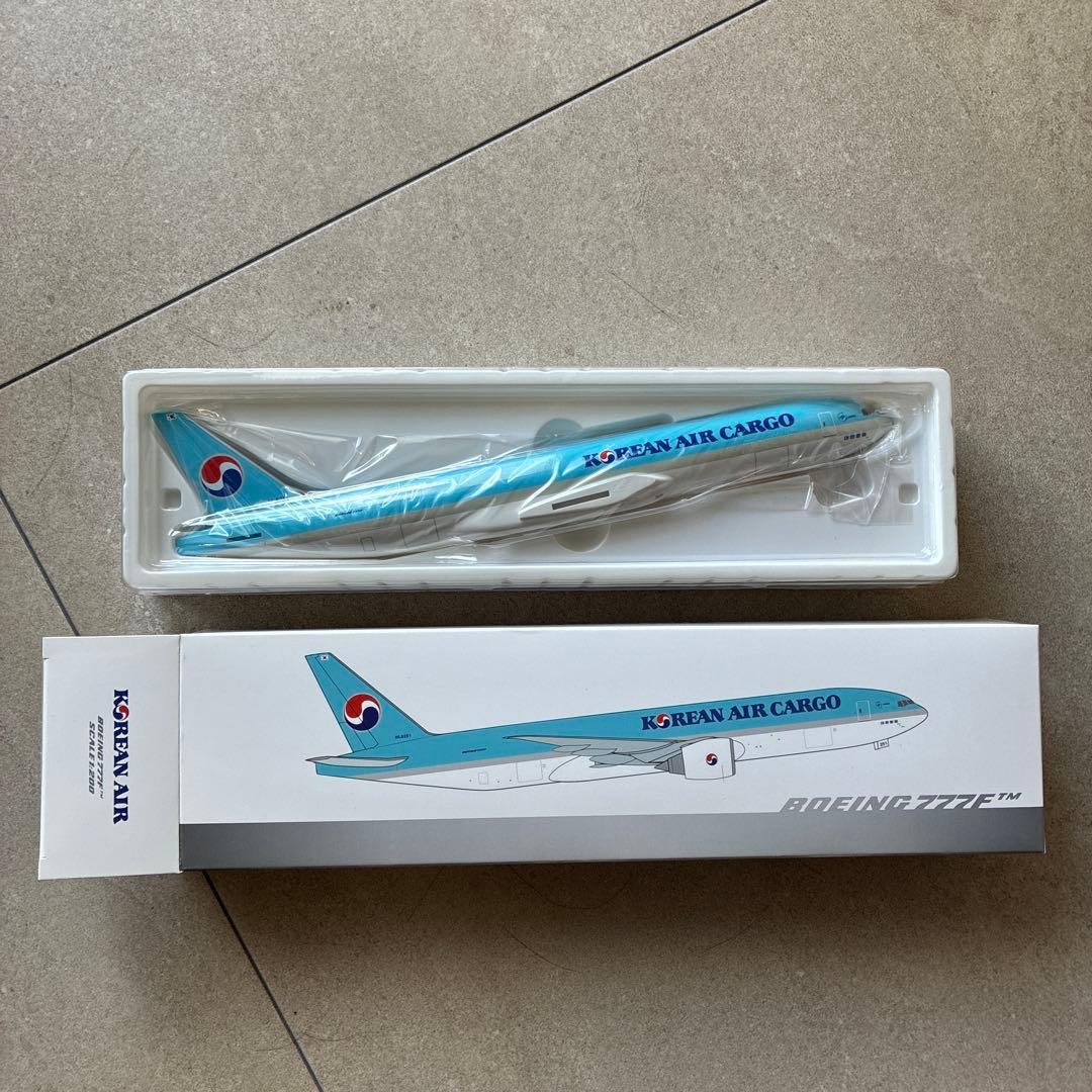 Korean Air Boeing 777F スケール1:200 新品　模型