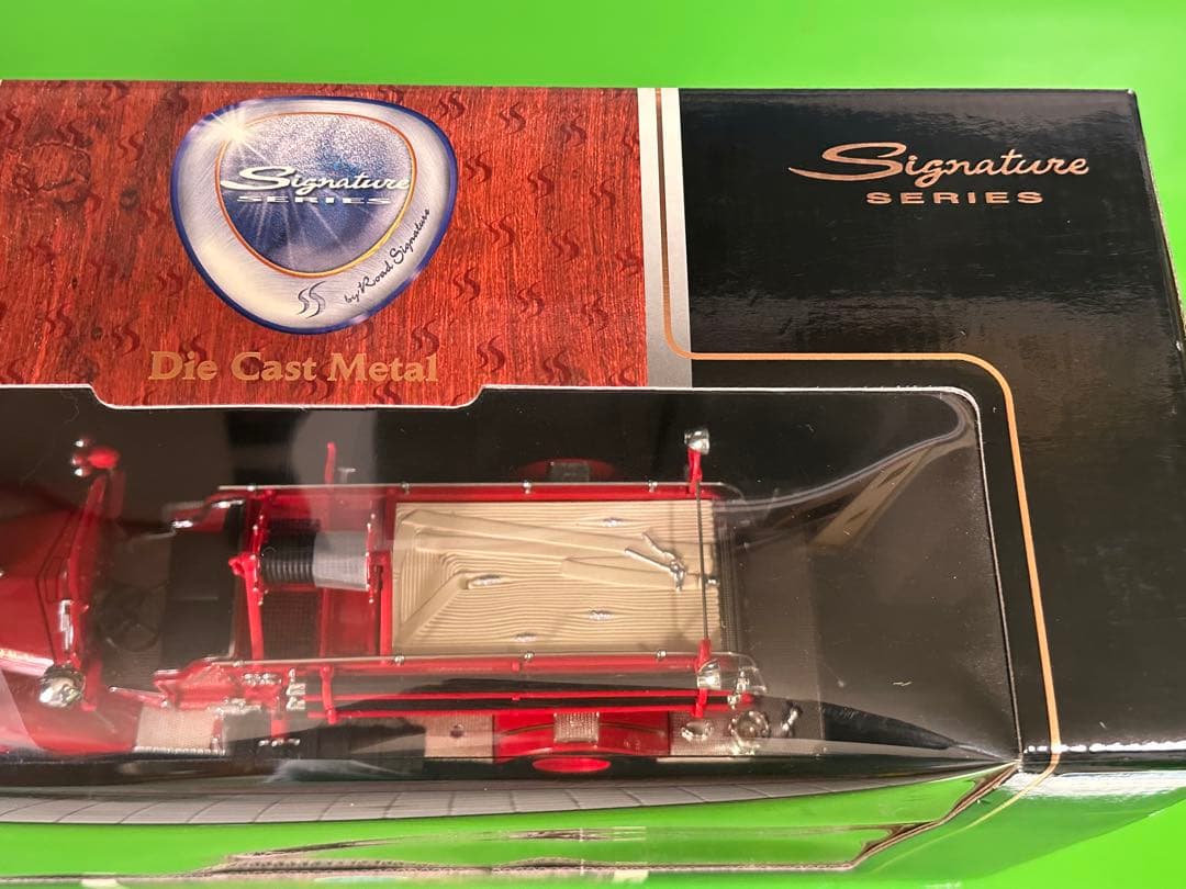 未開封　signature 1/24サイズ　1938フォード　消防車&消防士