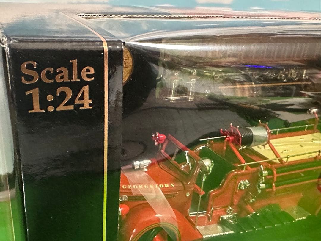 未開封　signature 1/24サイズ　1938フォード　消防車&消防士