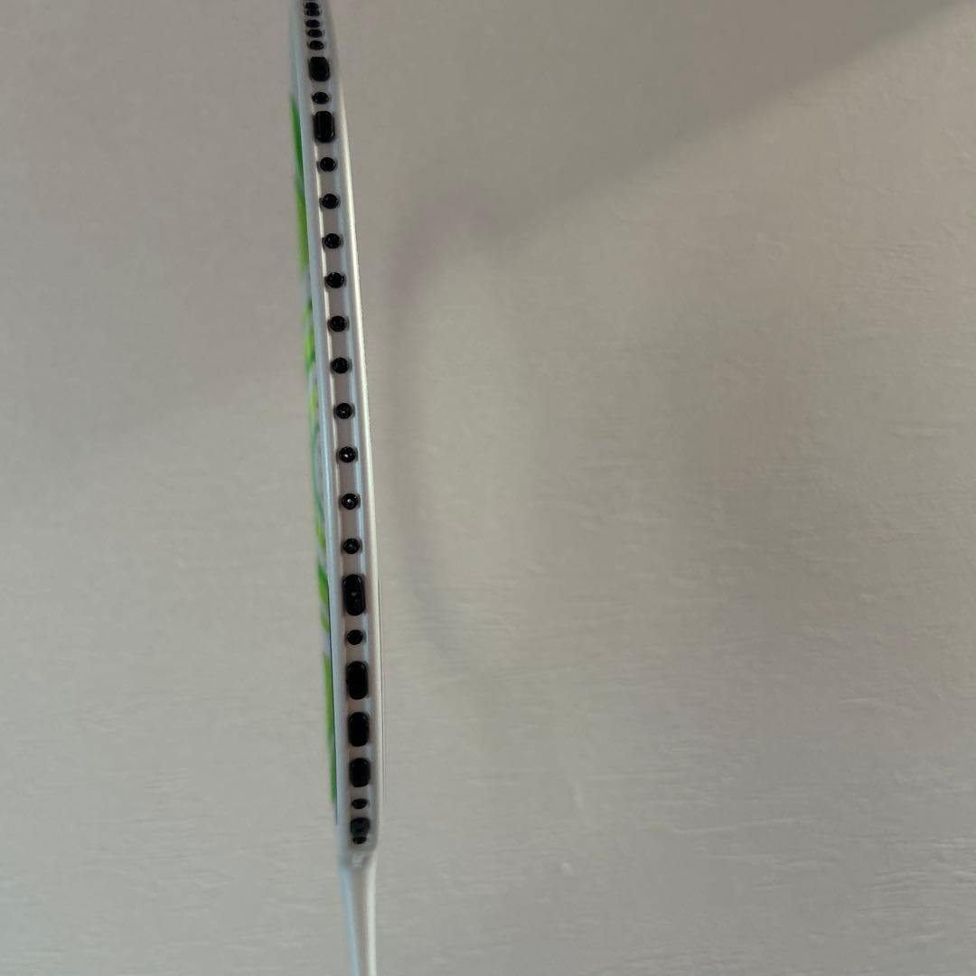YONEX100ZZアクセルセン バドミントンラケット
