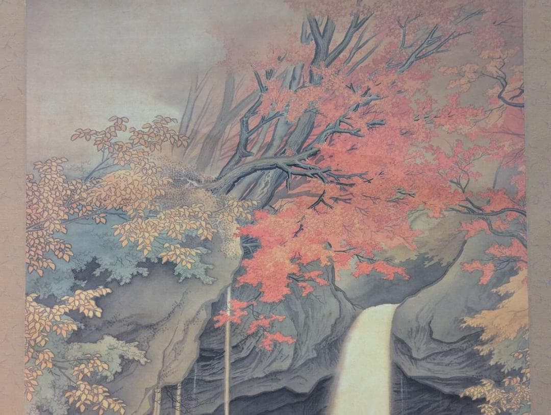 【真作】【複製】掛軸　川合玉堂　工芸画　日光浦見瀧　紅葉と瀑布　箱入　S111