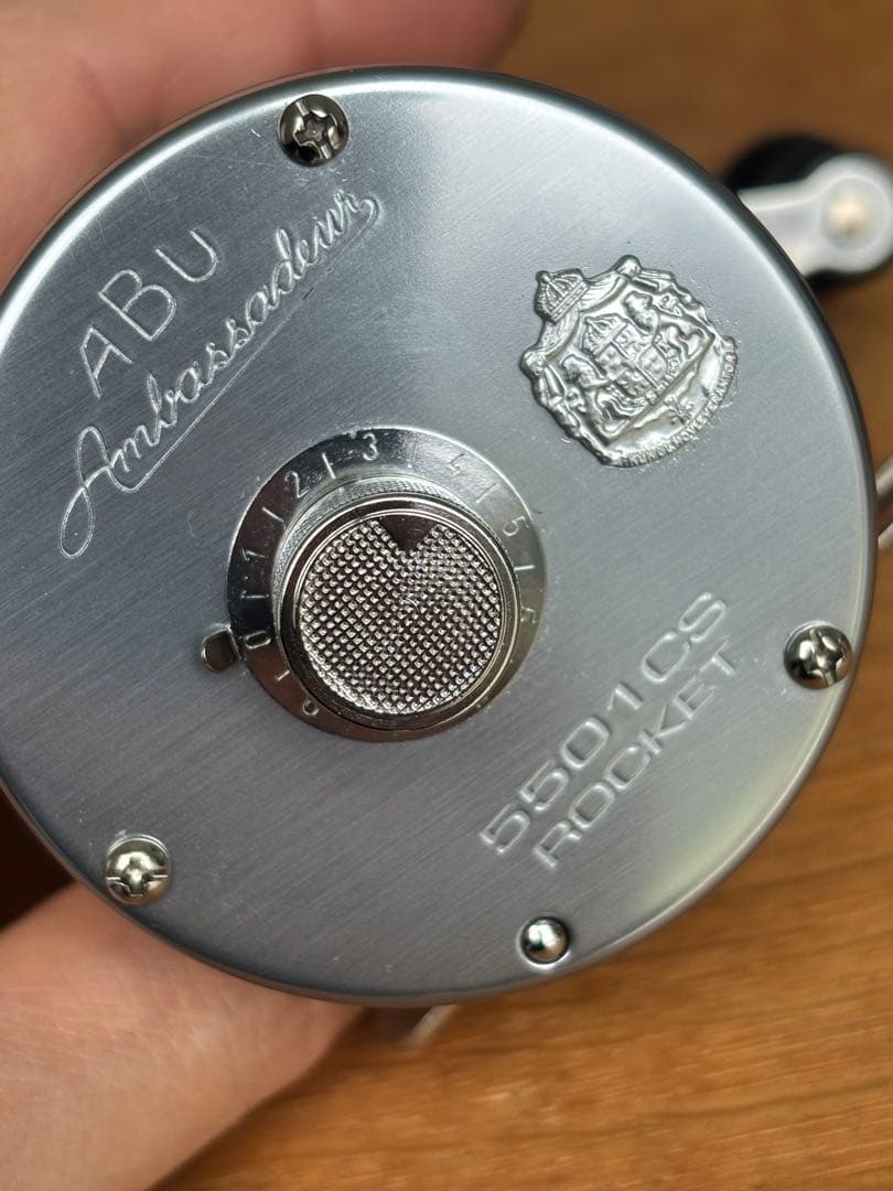 ABU アンバサダー 5501CS ロケット BL/GR 検五十鈴工業シルバー左