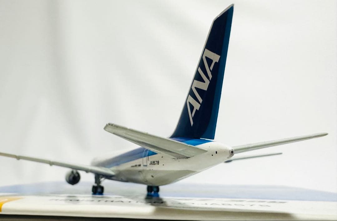 全日空商事1/400 ANA 767-300 モデル NH40016