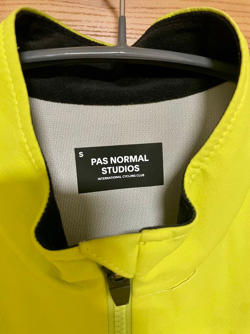 PAS NORMAL STUDIOS サイクルジャケット