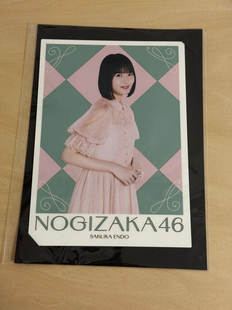 遠藤さくら セブンイレブン メタルディスプレイ