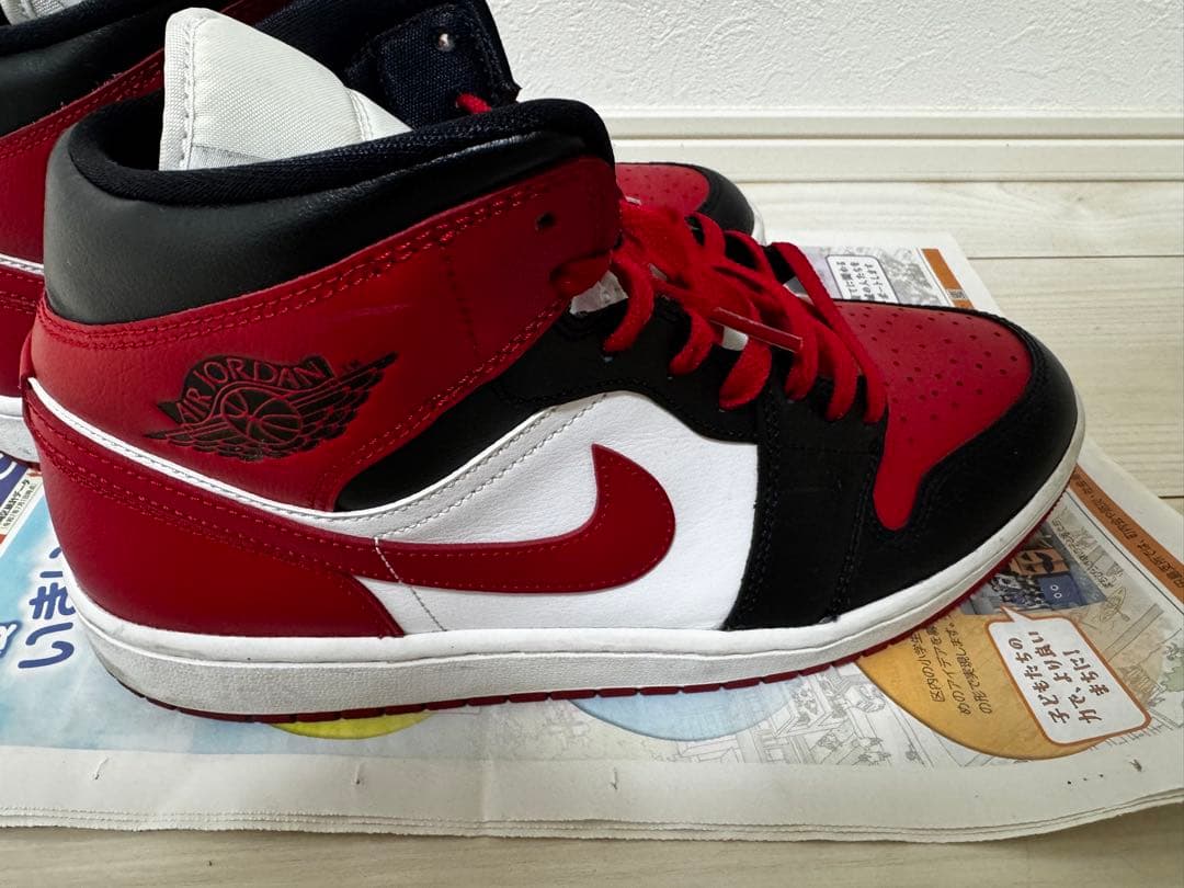 NIKE AIR JORDAN 1 MID エア ジョーダン