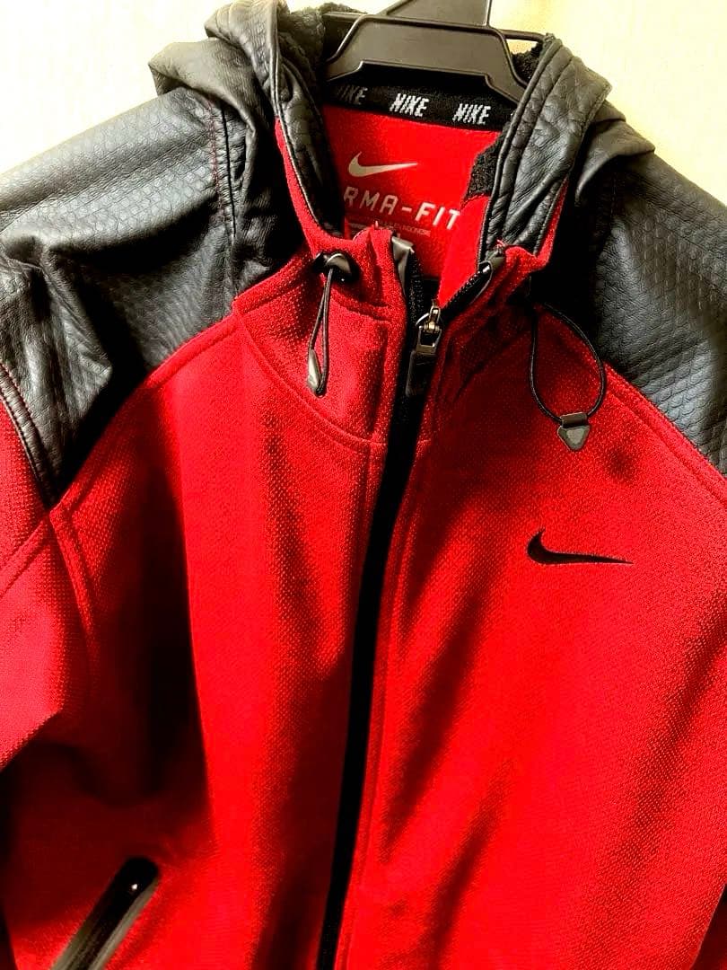 NIKE ナイキ 赤 レッド パーカー フード付きフリース裏生地 メンズLサイズ