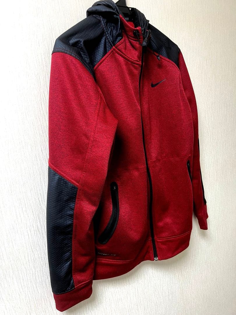 NIKE ナイキ 赤 レッド パーカー フード付きフリース裏生地 メンズLサイズ