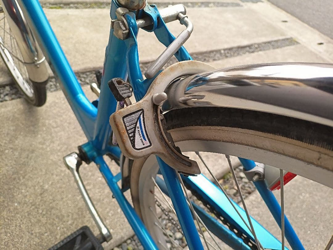 【最終値下げ】青 自転車　通学用　通勤用 前カゴ付き　6段変速