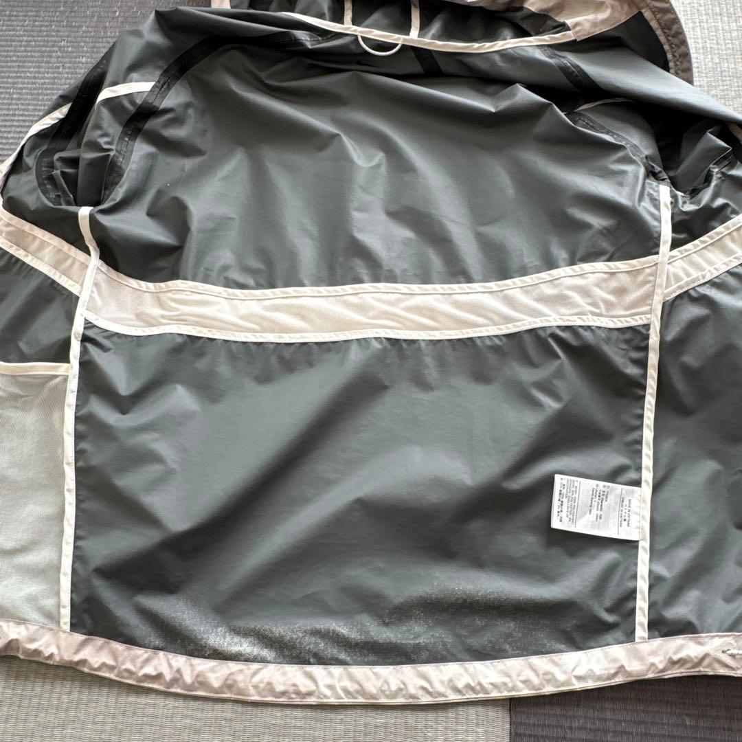 ナイキ Storm-FIT ランニングディビジョンFB8551-030