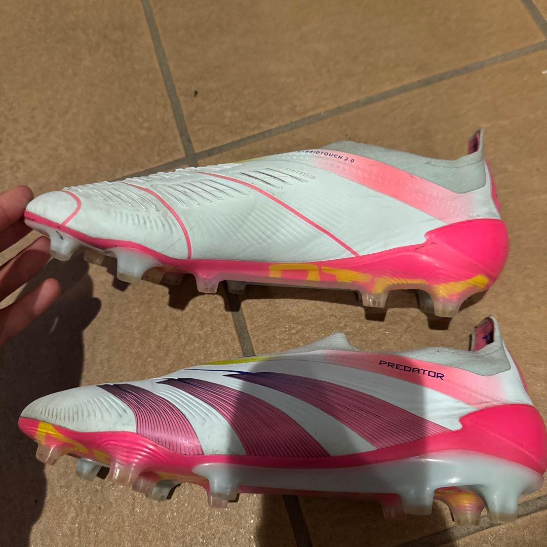 adidas Predator サッカーシューズ ホワイト/ピンク/イエロー