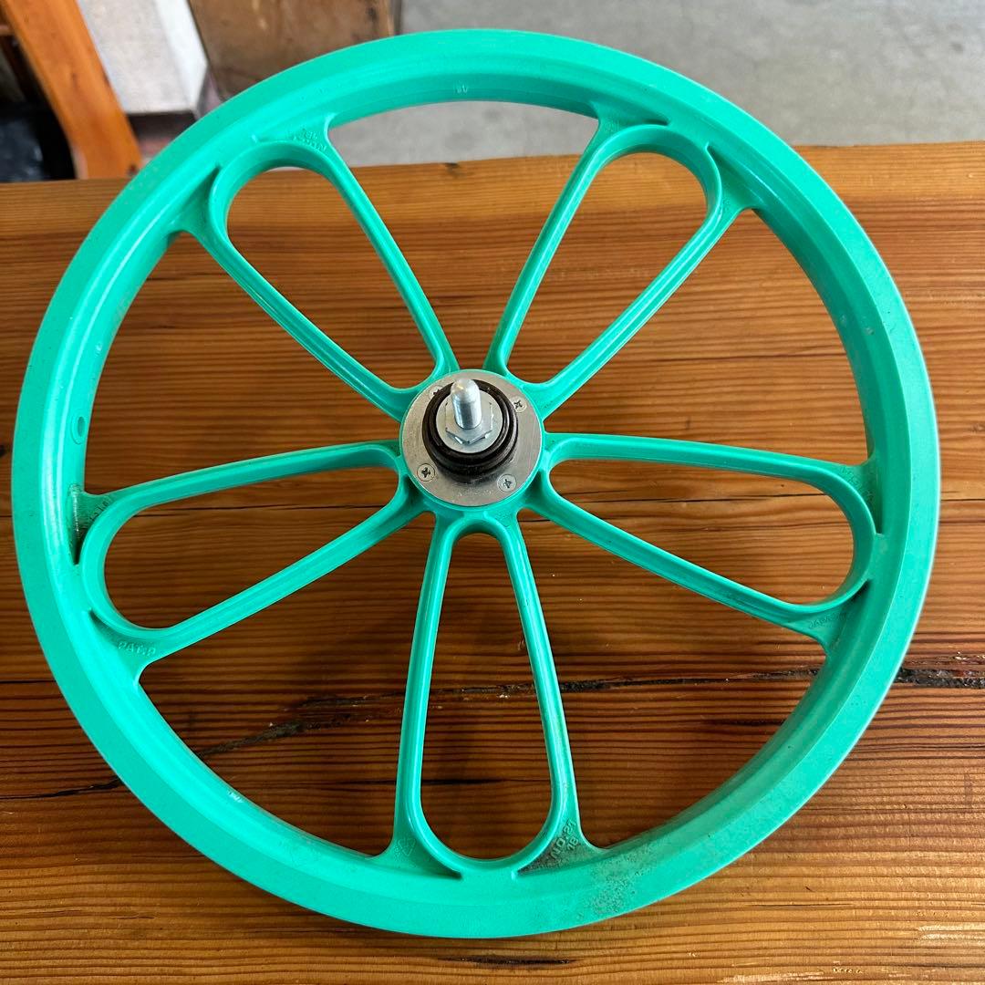 OGK 18インチ　樹脂ホイール　リア　未使用　フリーボディ付き