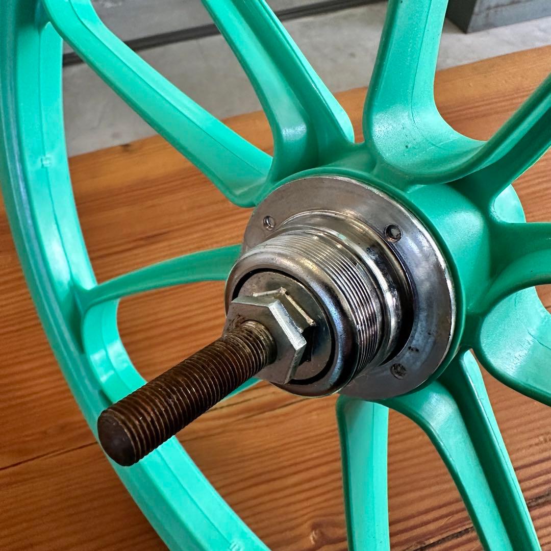 OGK 18インチ　樹脂ホイール　リア　未使用　フリーボディ付き
