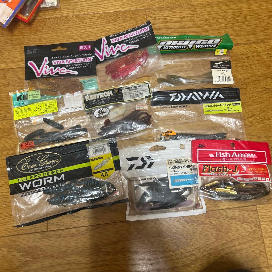 バス釣り引退　ワーム大量55品セット　※詳細は写真２枚目から