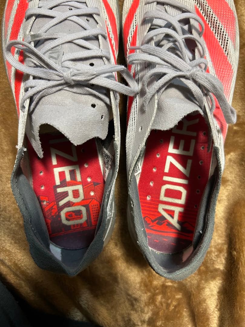 ADIZERO TAKUMI SEN 10 M 9 US グレー/レッド