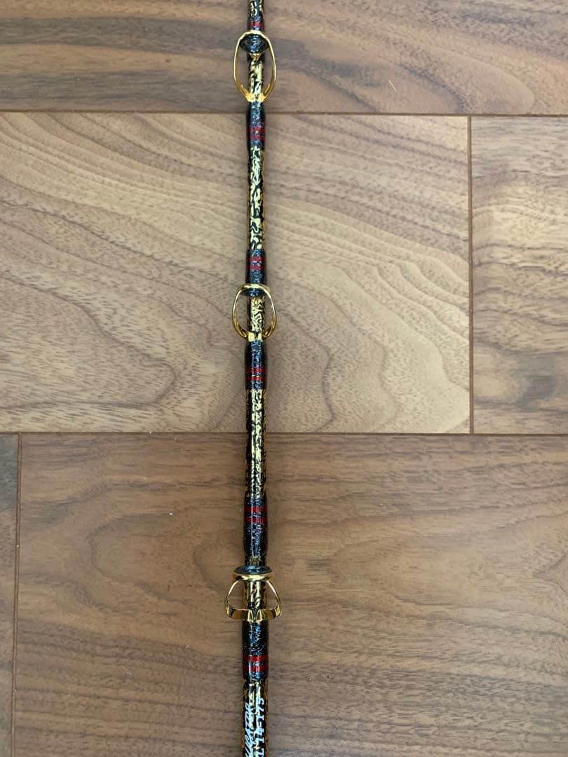 アリゲーター　ギル　14-175 黒/金プルトス　A Tロックプレート赤