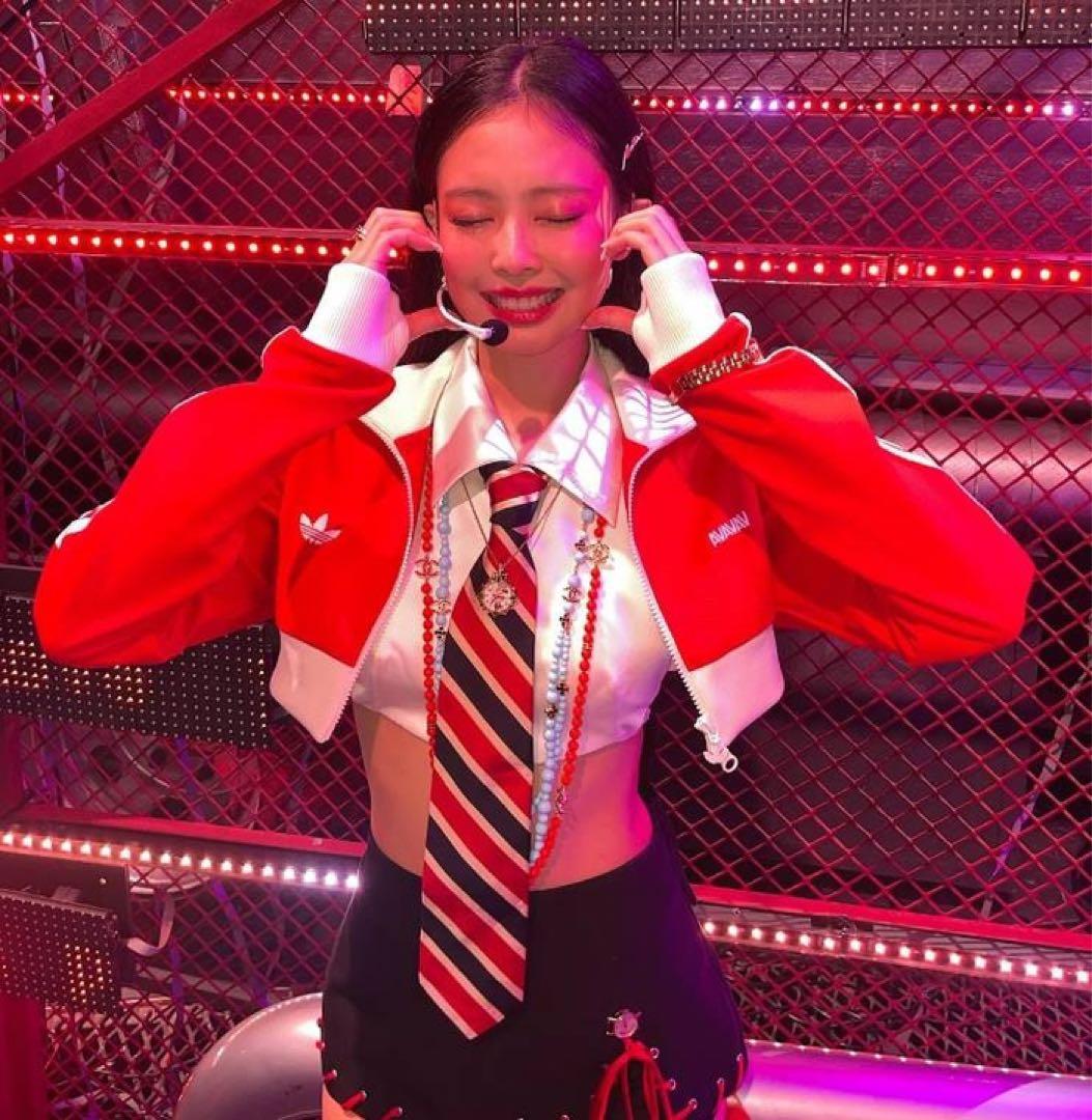 公式　JENNIE mantra ネクタイ ジェニー BLACKPINK