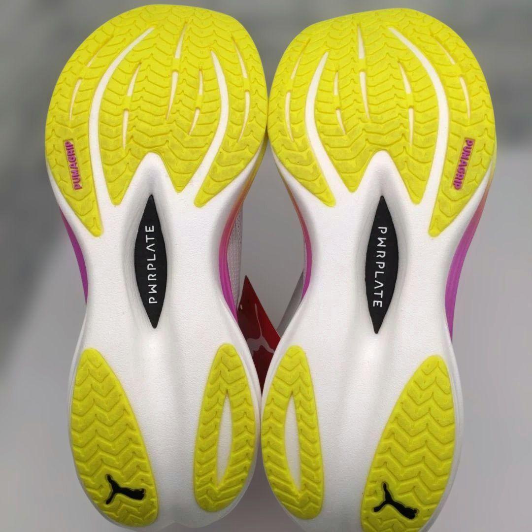 【極美品】ヴェロシティ ニトロ3 EKIDEN グロー ランニングシューズ