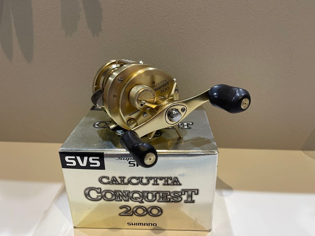 リール SHIMANO CALCUTTA CONQUEST 200