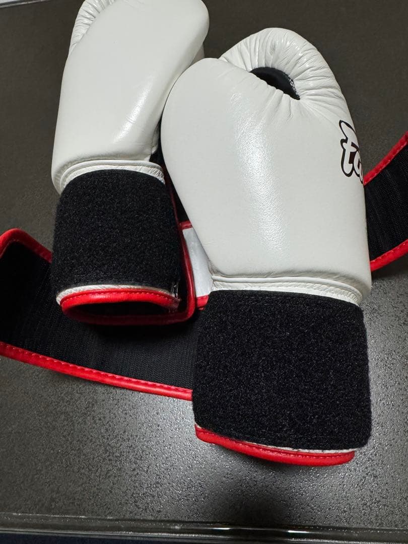 【新品】Fairtex ボクシンググローブ 8oz 本革 キックボクシング