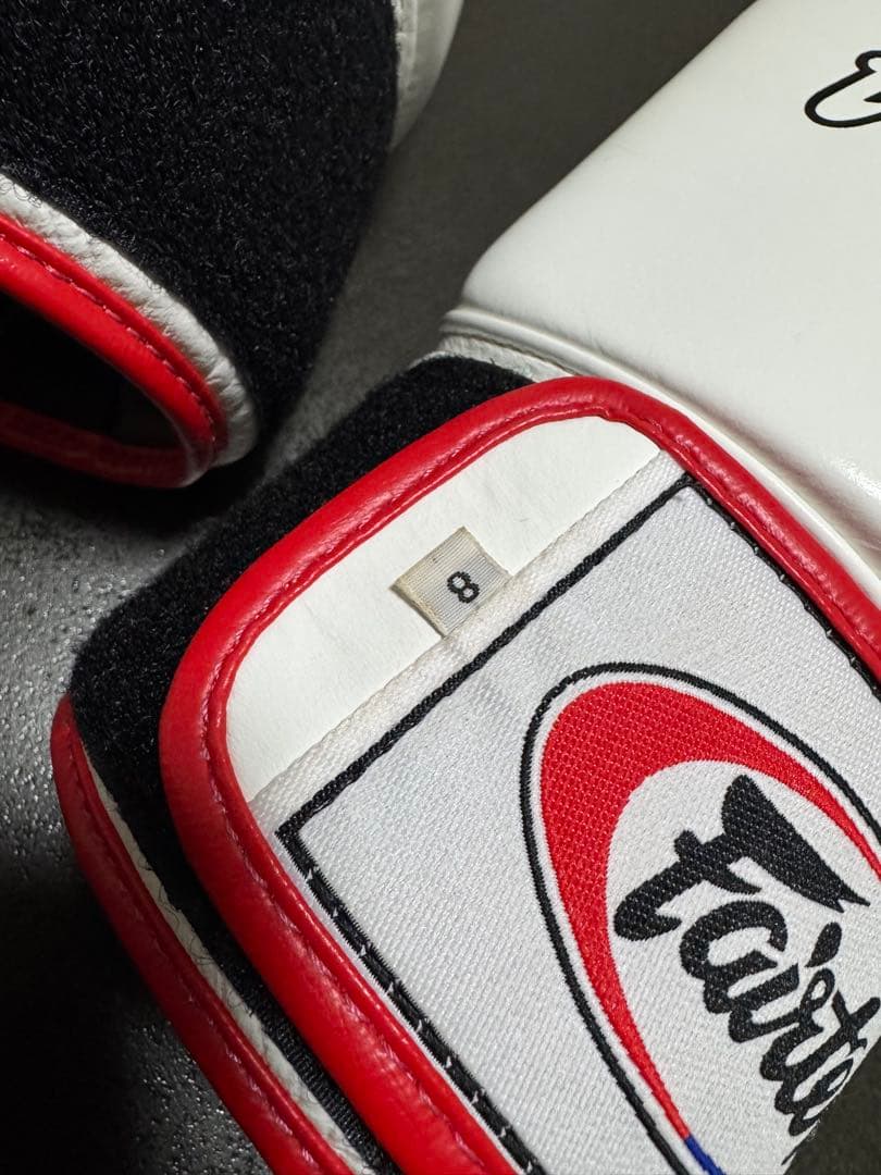 【新品】Fairtex ボクシンググローブ 8oz 本革 キックボクシング
