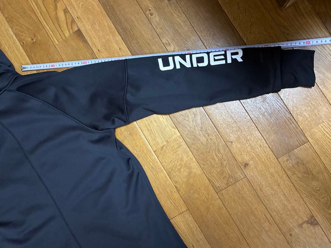 Under Armour フード付きジャケット ブラック
