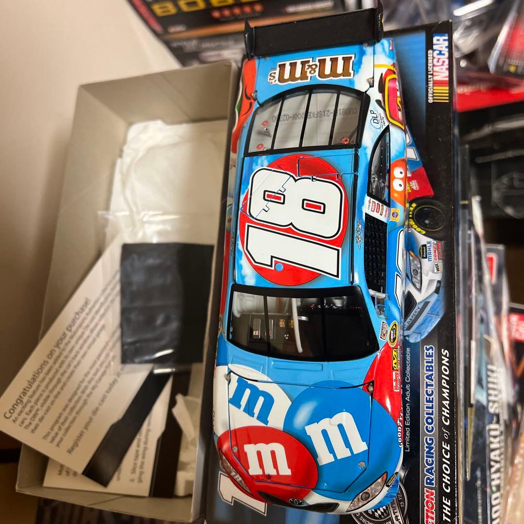 ミニカー 2008 Kyle Busch #18 M&M's RWB Summer Fun