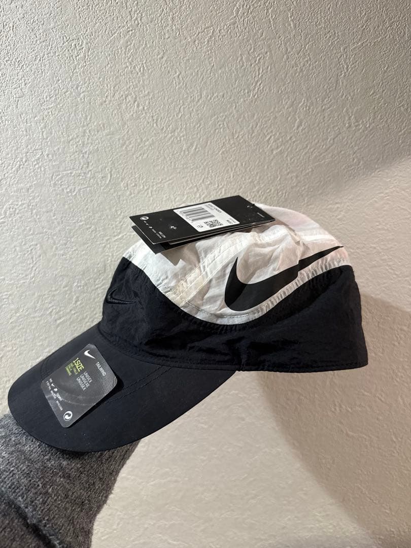 希少　新品未使用Nike ランニングキャップ