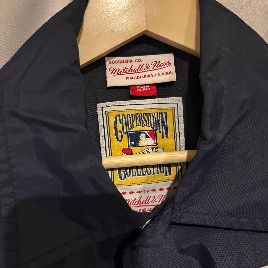 MLB インディアンズ　ミッチェルアンドネス　ネイビー　コーチジャケット　M