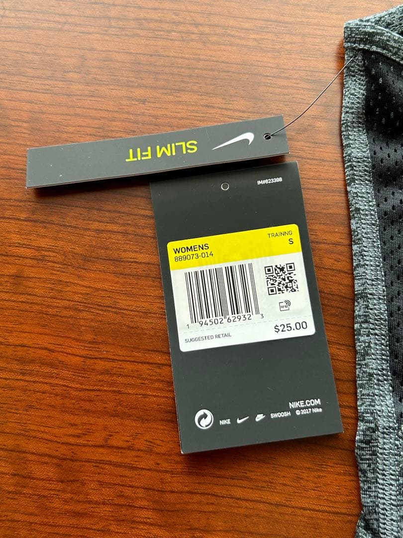 ナイキ　グレータンクトップ　レディース　US-Sサイズ　新品