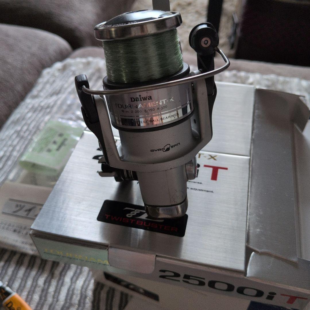 Daiwa TOURNAMENT-X 2500iT スピニングリール