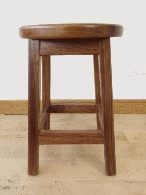 北海道手作り家具　ウォールナット材　スツールA